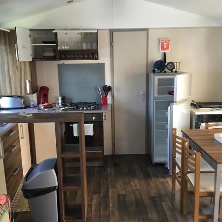 Frejus Tout Confort, Climatisation,Linge De Lit Et De Toilette, Coffre Fort, Ventilations Au Plafond Chambres Et Wifi Possible Exterior photo