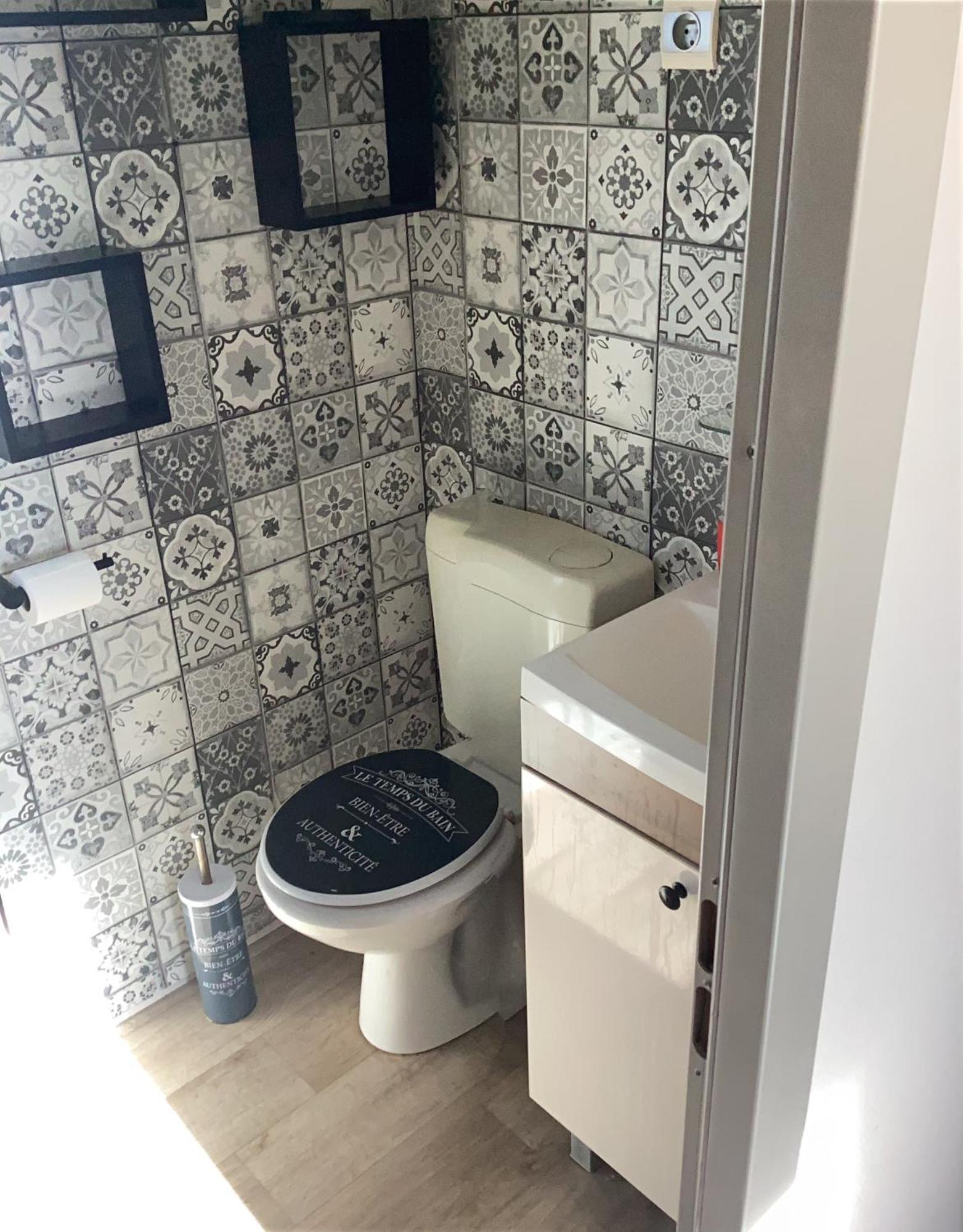 Frejus Tout Confort, Climatisation,Linge De Lit Et De Toilette, Coffre Fort, Ventilations Au Plafond Chambres Et Wifi Possible Exterior photo